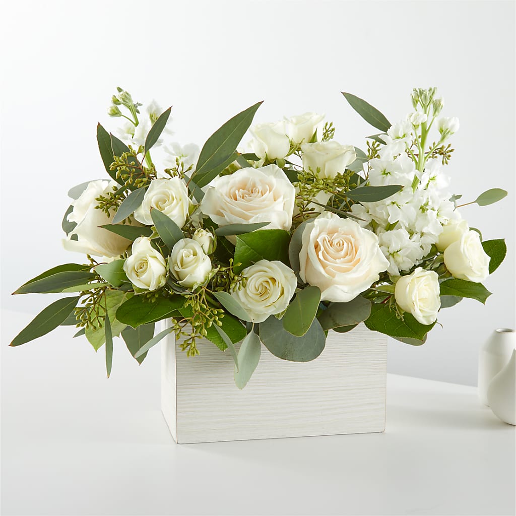 Fresh Linen Box Bouquet – WARD'S FLORIST AND GREENHOUSE, Beverly MA