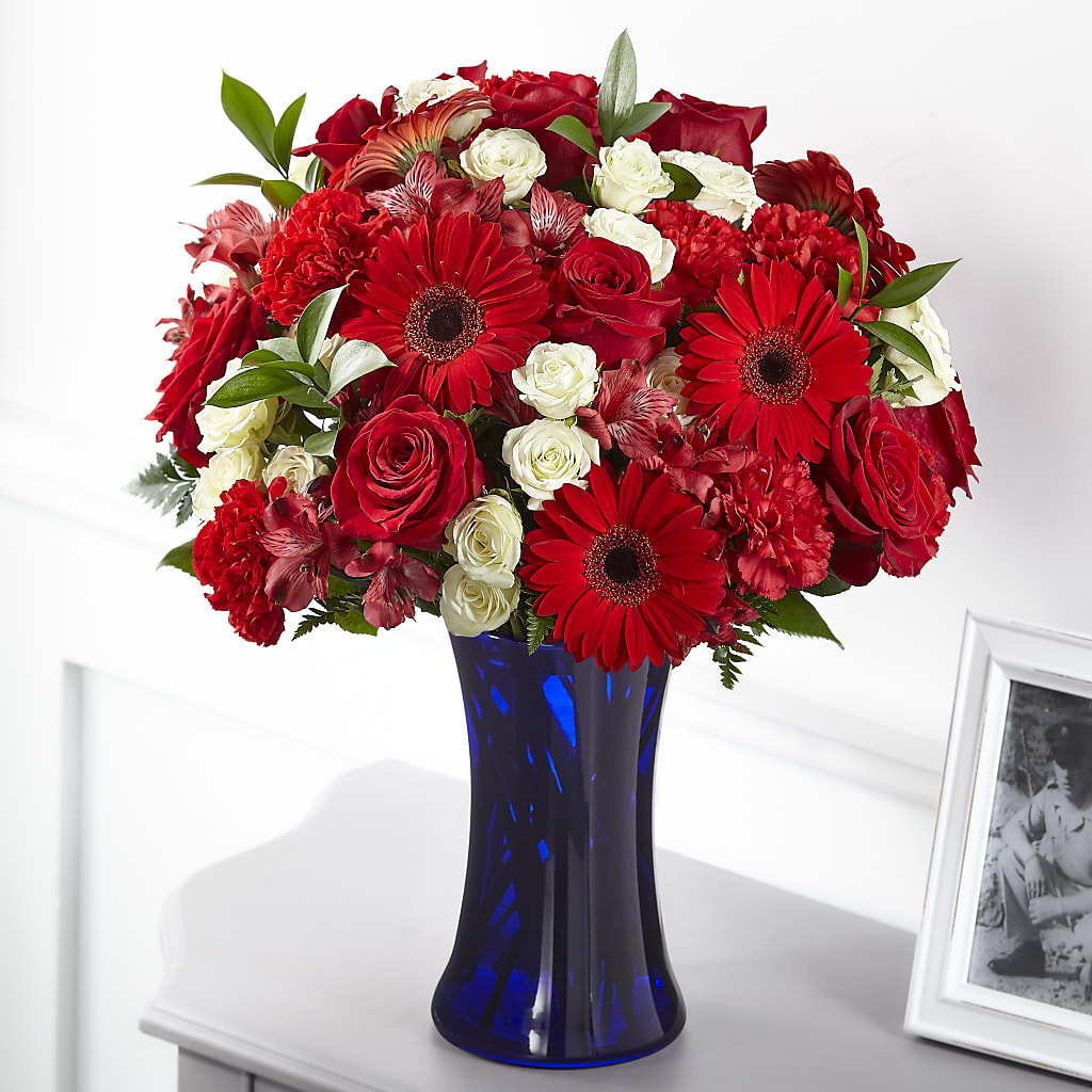 Hearts Embrace Bouquet – WARD'S FLORIST AND GREENHOUSE, Beverly MA