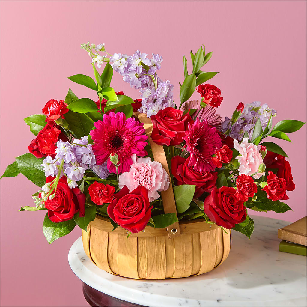 Pink Picnic Basket – WARD'S FLORIST AND GREENHOUSE, Beverly MA