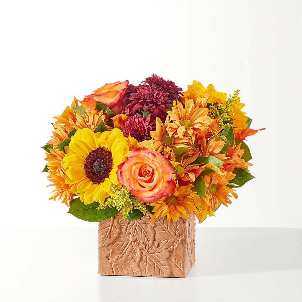 The Outdoors Bouquet – WARD'S FLORIST AND GREENHOUSE, Beverly MA