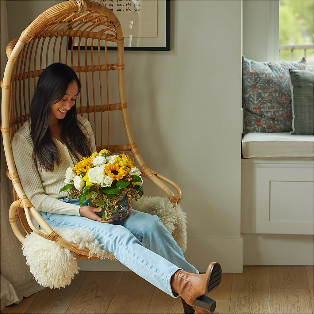 Luminous Morning Bouquet – WARD'S FLORIST AND GREENHOUSE, Beverly MA