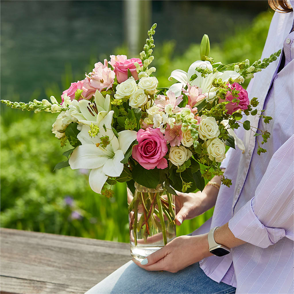 Fondly Bouquet – WARD'S FLORIST AND GREENHOUSE, Beverly MA